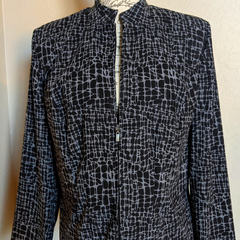 Mandarin Notch Collar Blazer Zip Front  Size 8